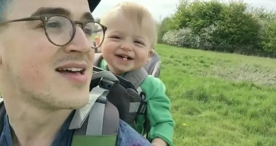 Един миг радост от глухарче (ВИДЕО)