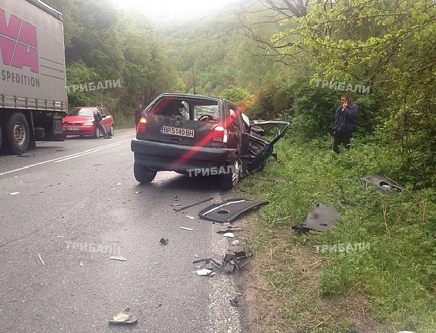 Тийнейджър загина при пътен инцидент край Мездра