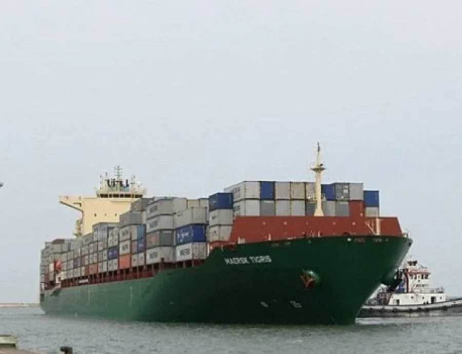 МВнР без информация за българи на кораба, задържан в Иран