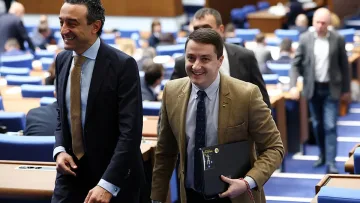 Листопад в Промяната, разпад при дерибеите