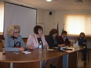 Такева иска от МОН единни разходни стандарти