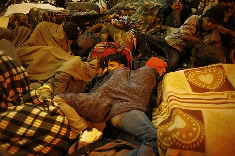 Паника: Хиляди искат да си тръгнат от Непал (ОБЗОР)