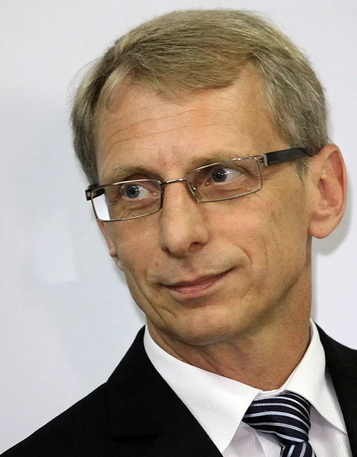 Режем парите за слаби специалности