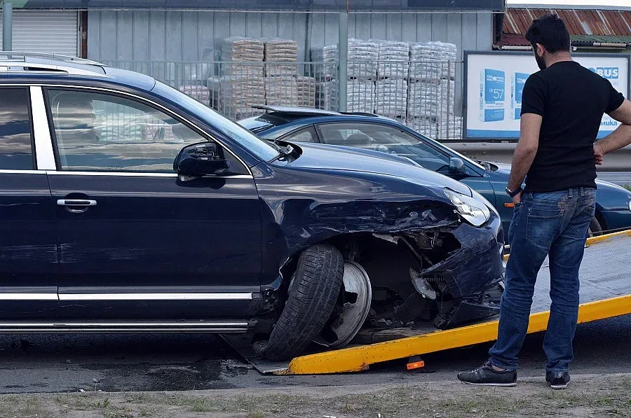 Блъснатият от джип на "Околовръстно" е с опасност за живота