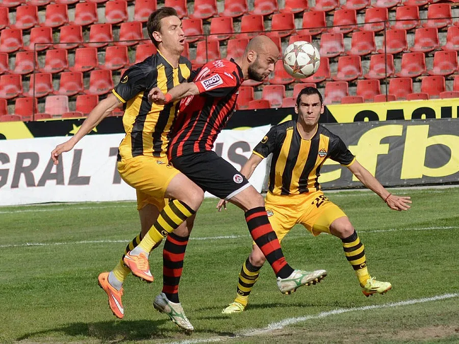 Сръдни в "Надежда" след бой над "Ботев"