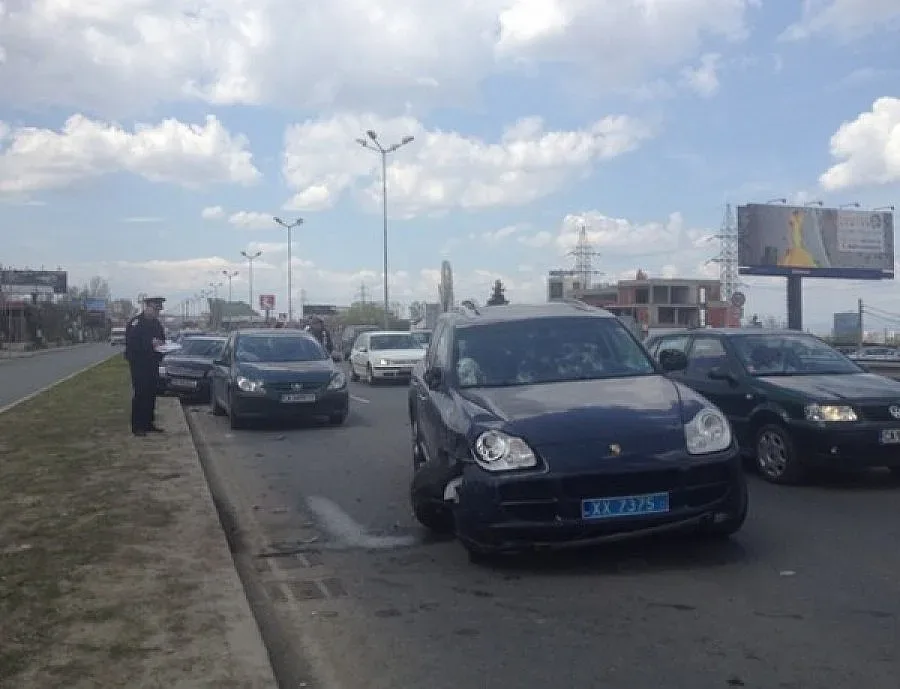 Борят се за живота на младия мъж, ударен на "Околовръстното"