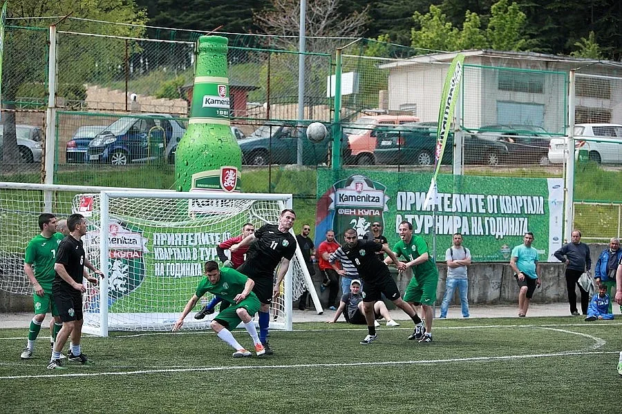 Ветераните на „розите" излъгаха бившите беройци