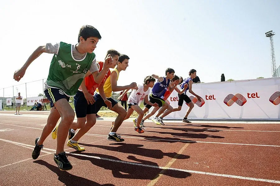 Министър Кралев награди призьорите от „Мтел атлетика за младежи"