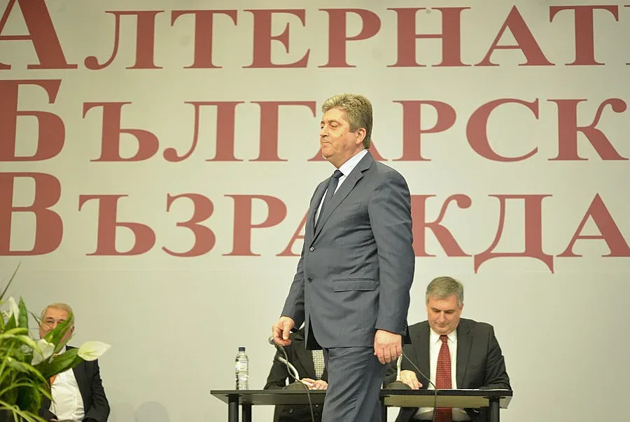 Първанов поиска пет министерски глави