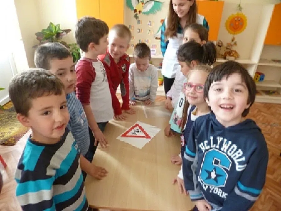 Малчугани от Кърджали вече знаят как да пресичат улицата