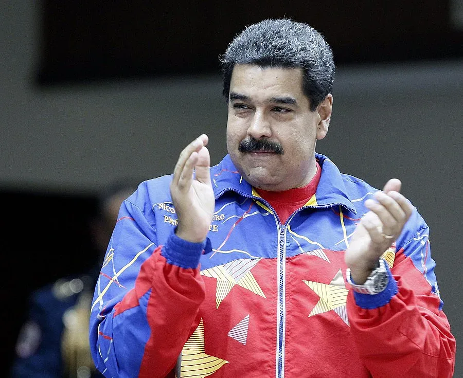 Жена замери Мадуро с манго, той й подари апартамент