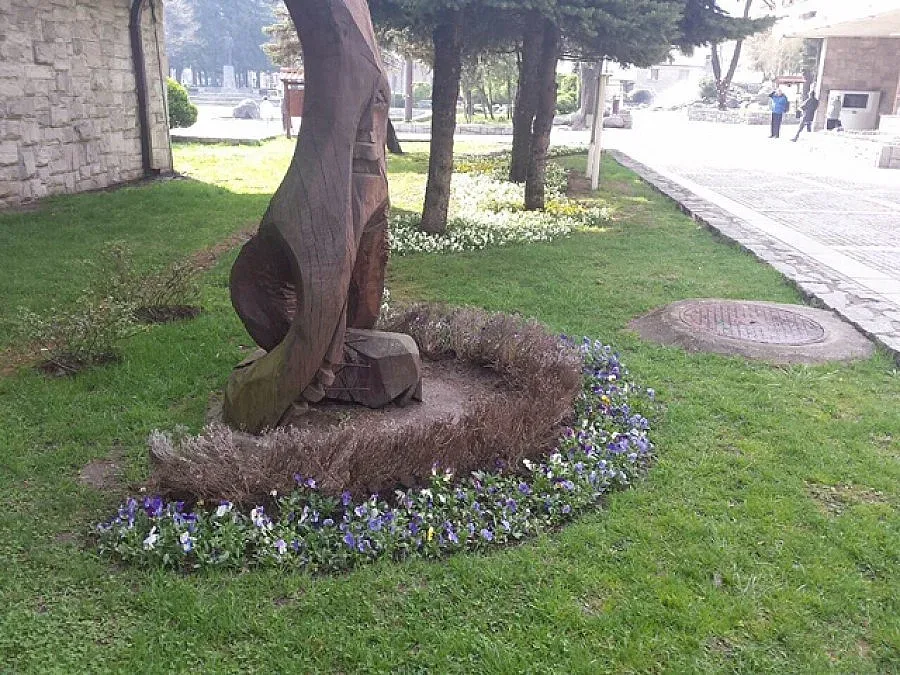 Правят град Банско по-зелен и красив