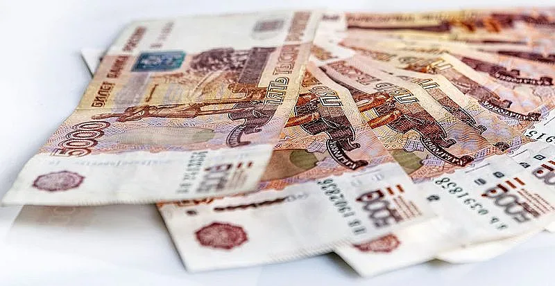 Тежка забрана в Русия заради свободното падане на рублата