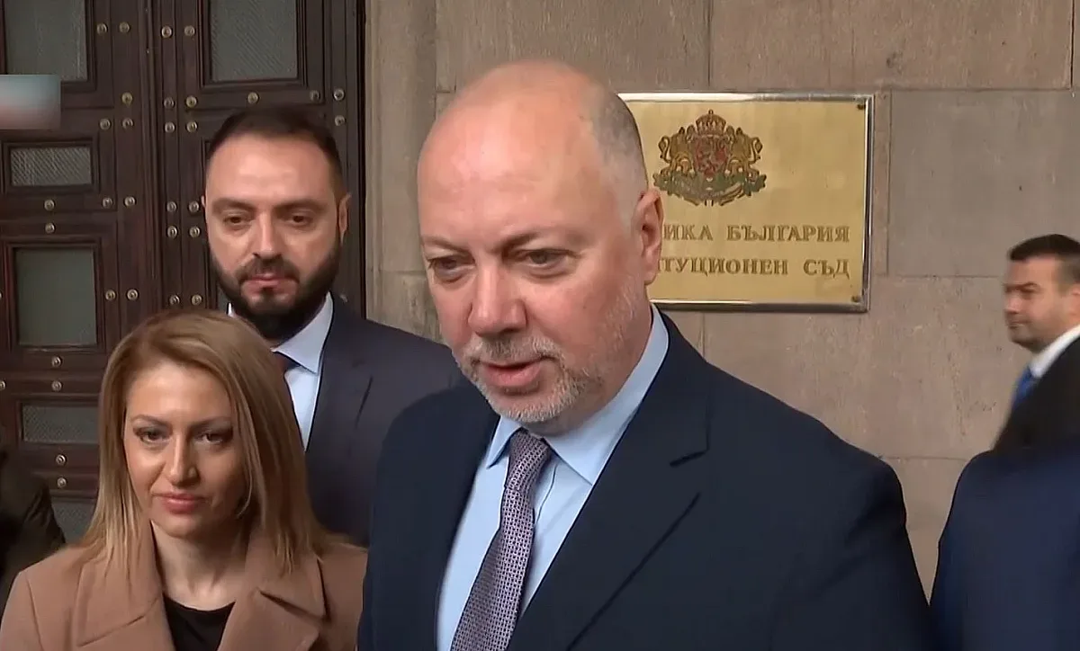 ГЕРБ с важно питане към КС, готови са да преговарят с ПП-ДБ