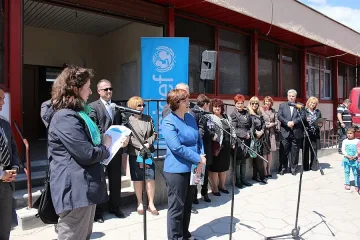 Четири от 5 деца ядат пердах в семейството