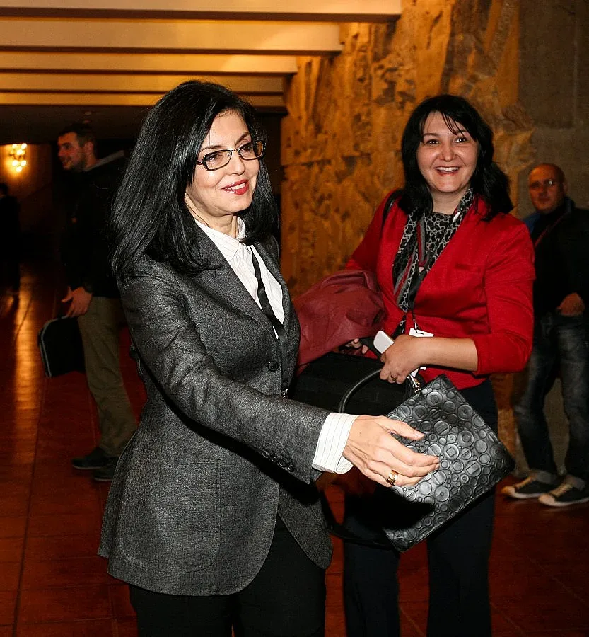 Кунева чака "да" за Шенген през юни