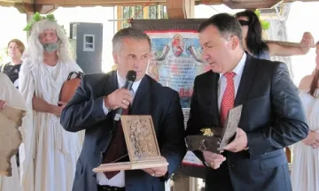 Созопол и Несебър сключват мирен договор, Поморие става гарант