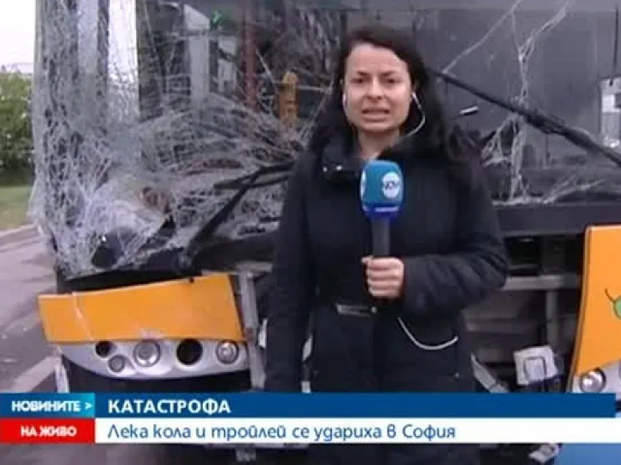 Джип се удари в тролей в района на "Шипченски проход"