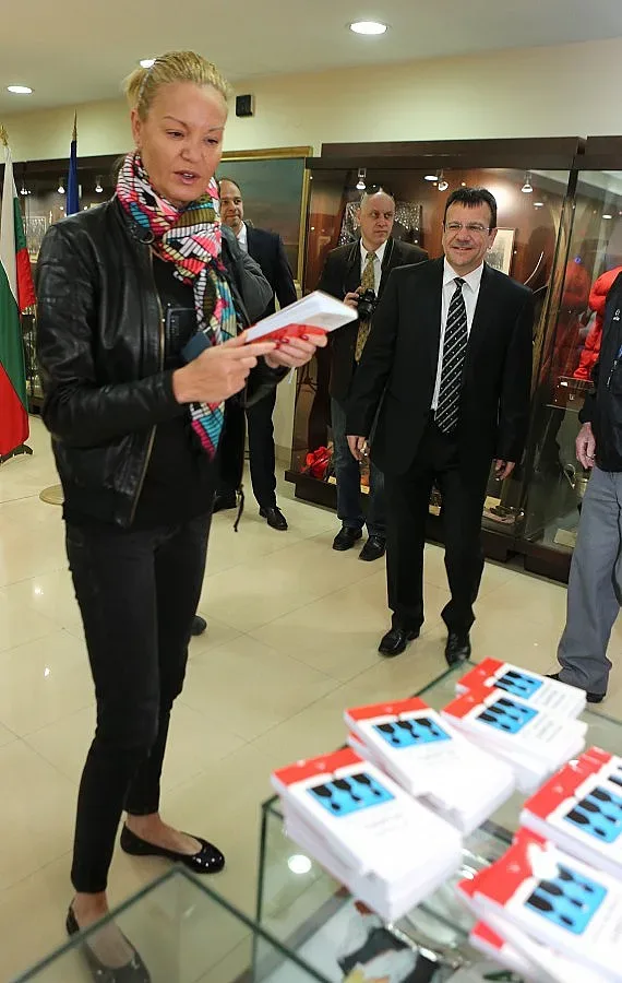 Олимпийски шампиони на опашка за "100 начина медиите да работят за нас"