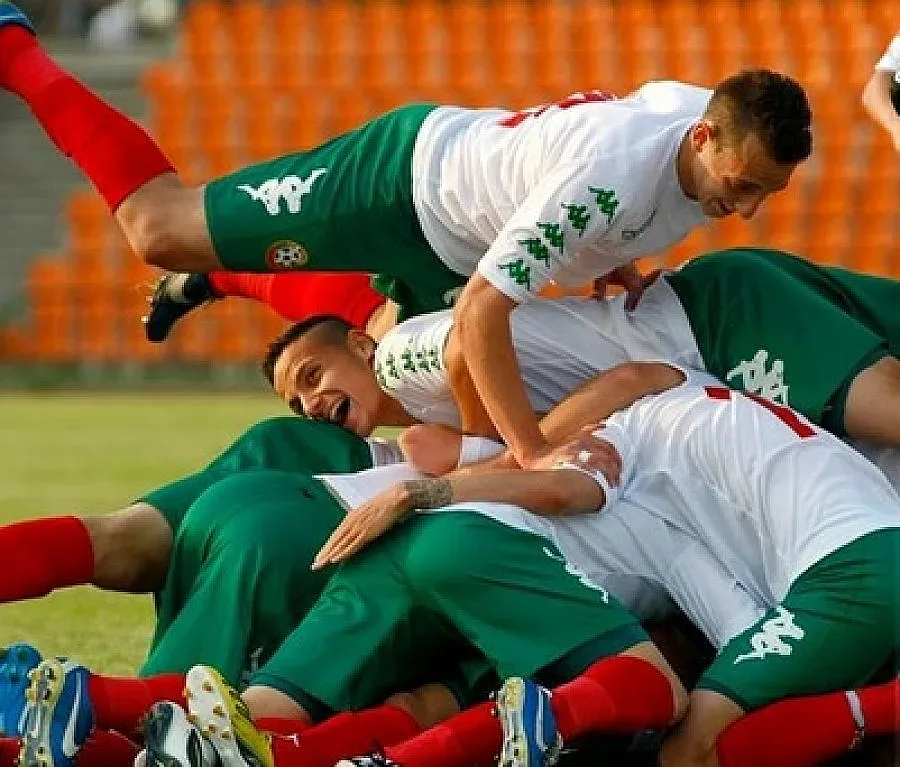 Казарма за юношите преди Евро 2015