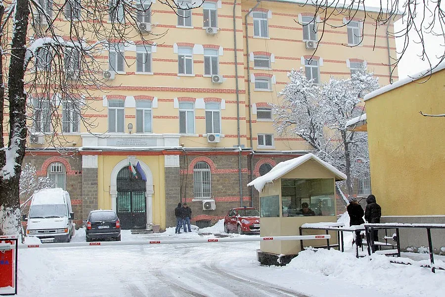 Учат пазачите в затворите да не дискриминират осъдени