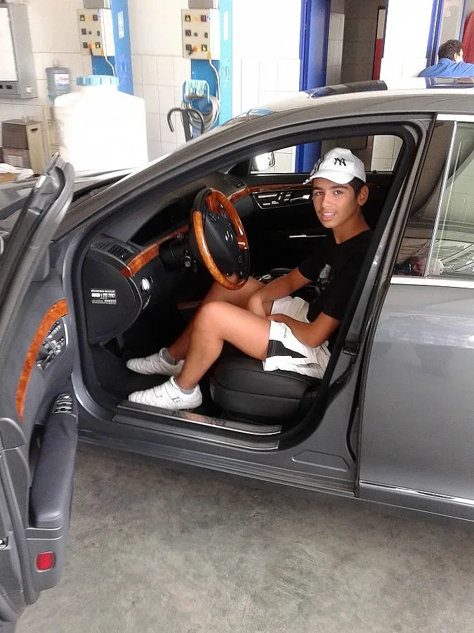 9 г. бой и обиди за "различния" Никола