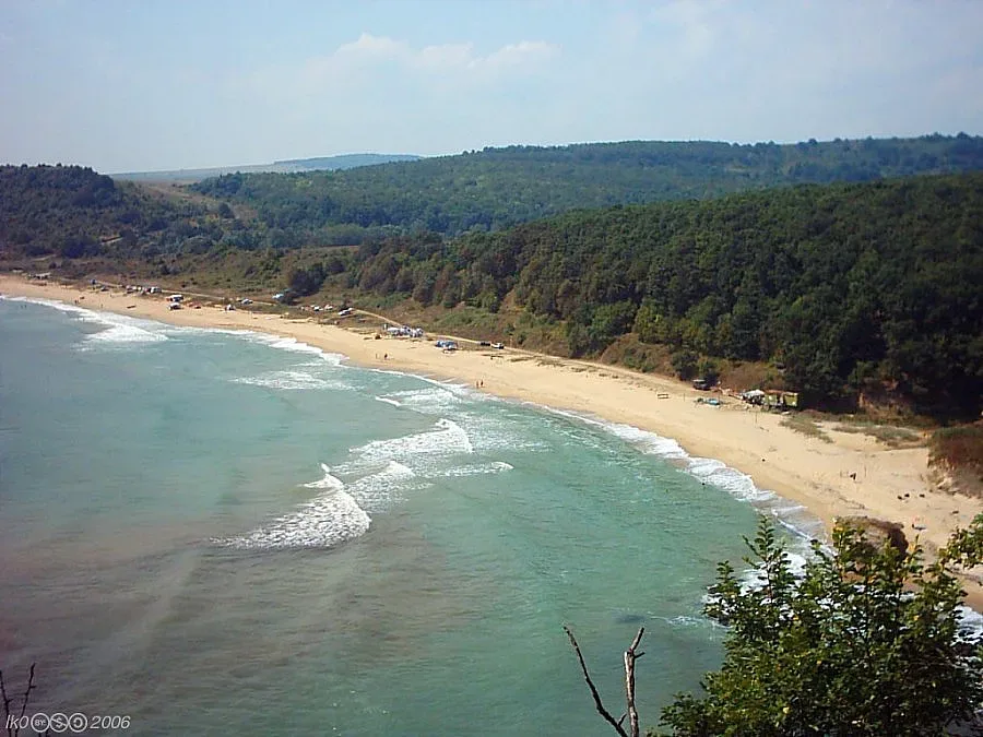 Заграждат със 17 огради Карадере