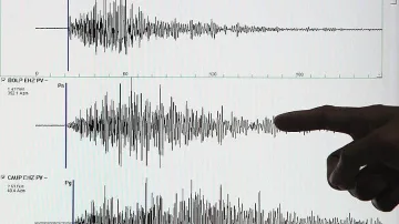 Земетресение с магнитуд 6.8 удари Тайван