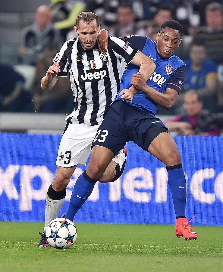 Бербатов предрече милиони евро за съотборник