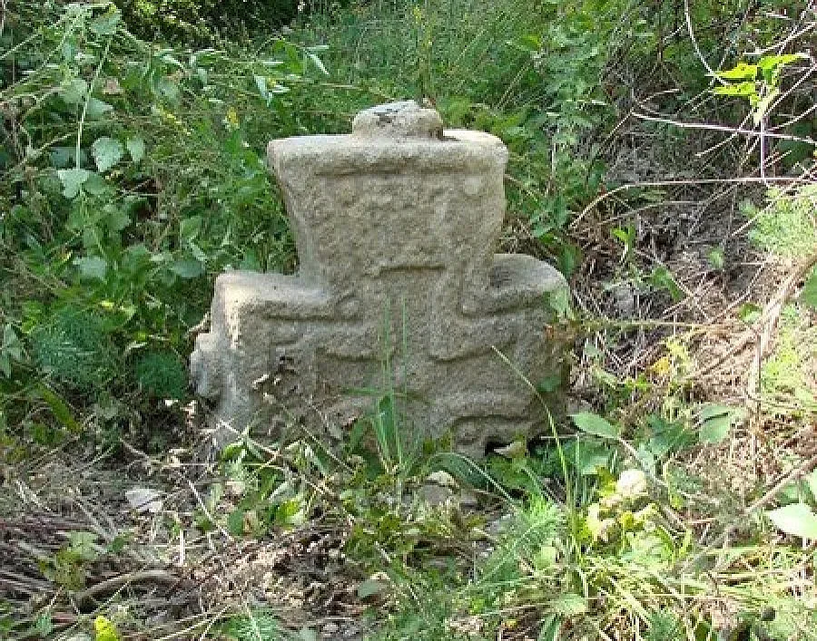 Възраждат свети места около Перник