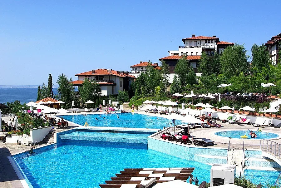 Синьо и незабравимо лято в "Санта Марина"