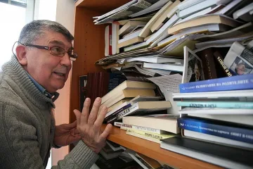 Маскарадът на маскарите - сюжет без край