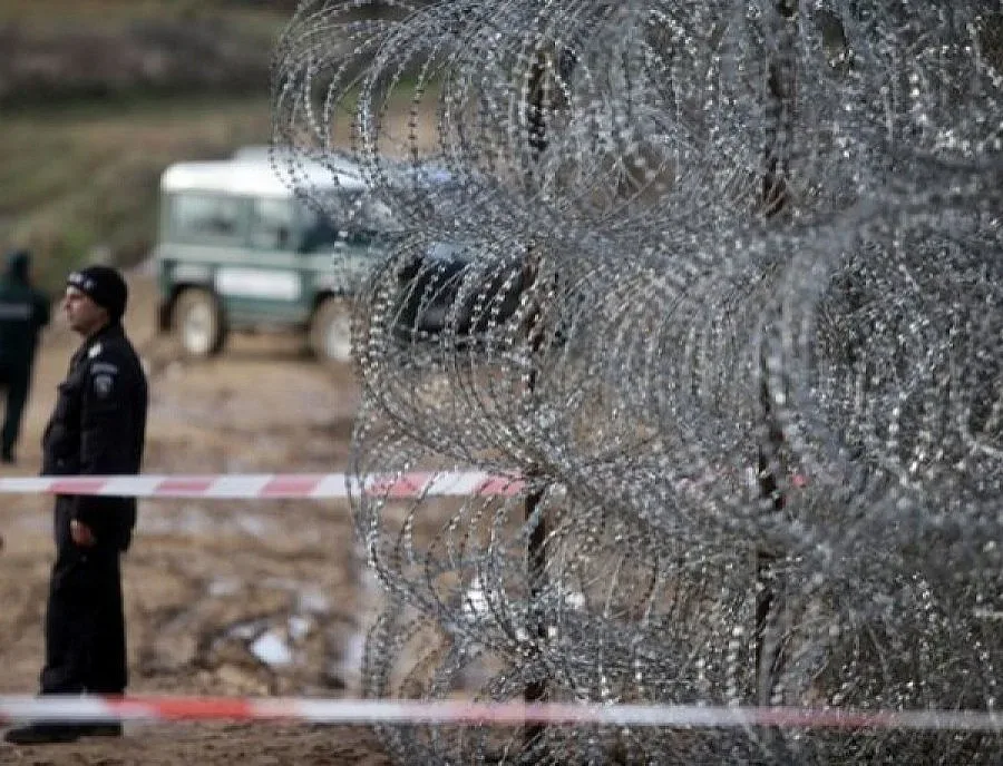Властите в Одрин протестират срещу оградата по границата