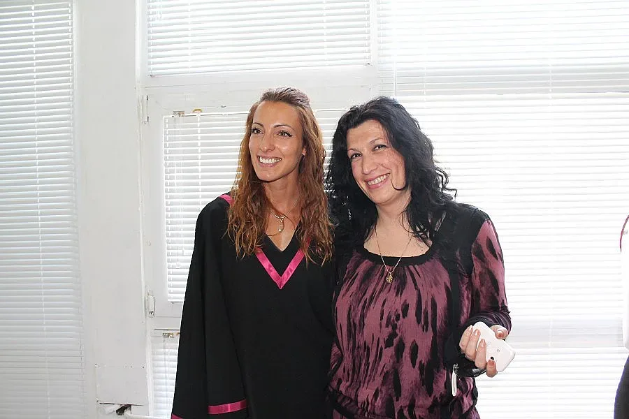 Ивет Лалова се дипломира