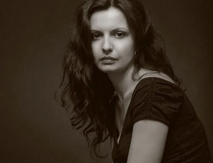 Светът на опашка пред съкровищата ни, ние се плюем