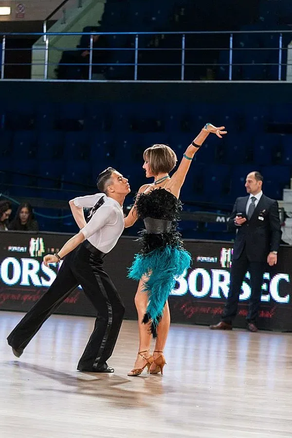 Дует от Каварна представя България на Световното по спортни танци