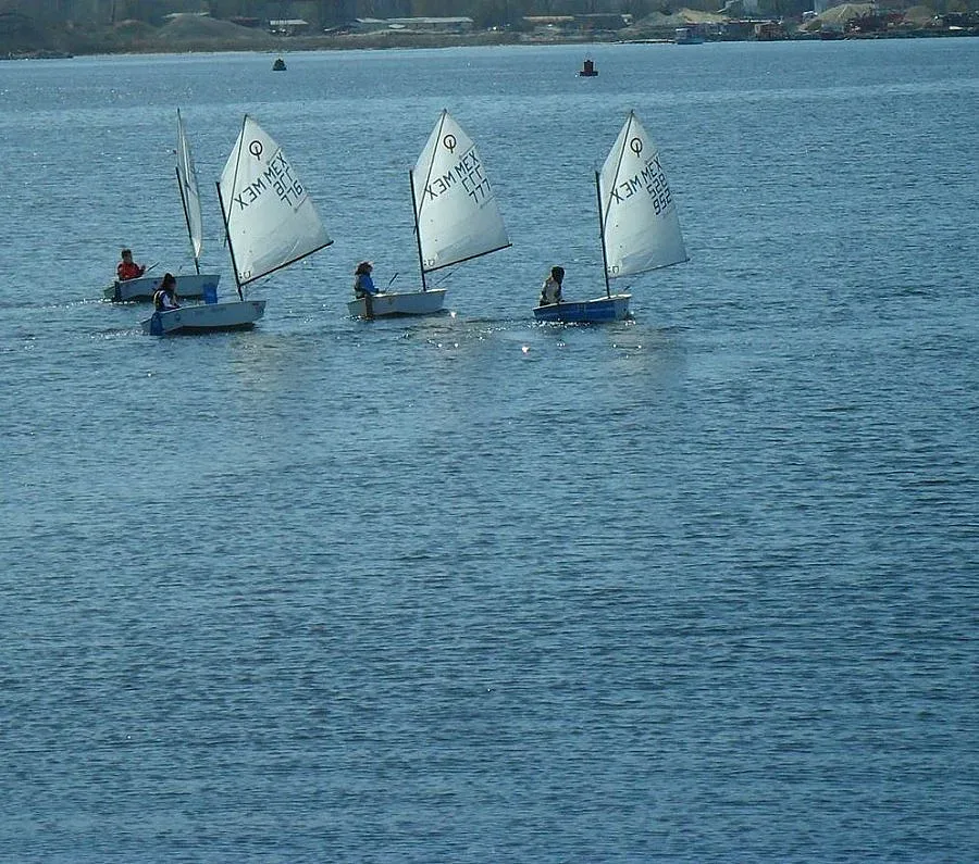 Мексикански ветроходци гостуваха на порт Бургас