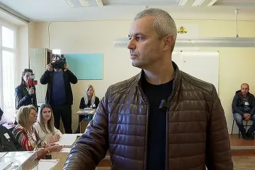 Шоков закон внесе "Възраждане". Тотална промяна за изборите