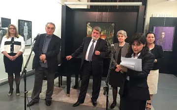 Рашидов откри в Париж изложба на съвременни български художници 