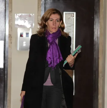 Ангелкова ще проверява готови ли са курортите за лятото