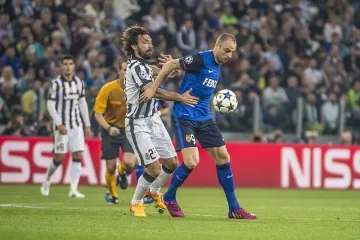 Бербо изрева от реферска тесла