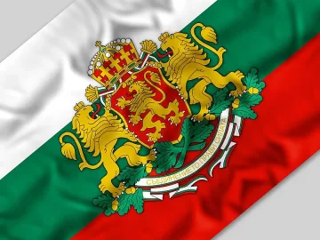 Хлапета правят въстанически знамена в музей
