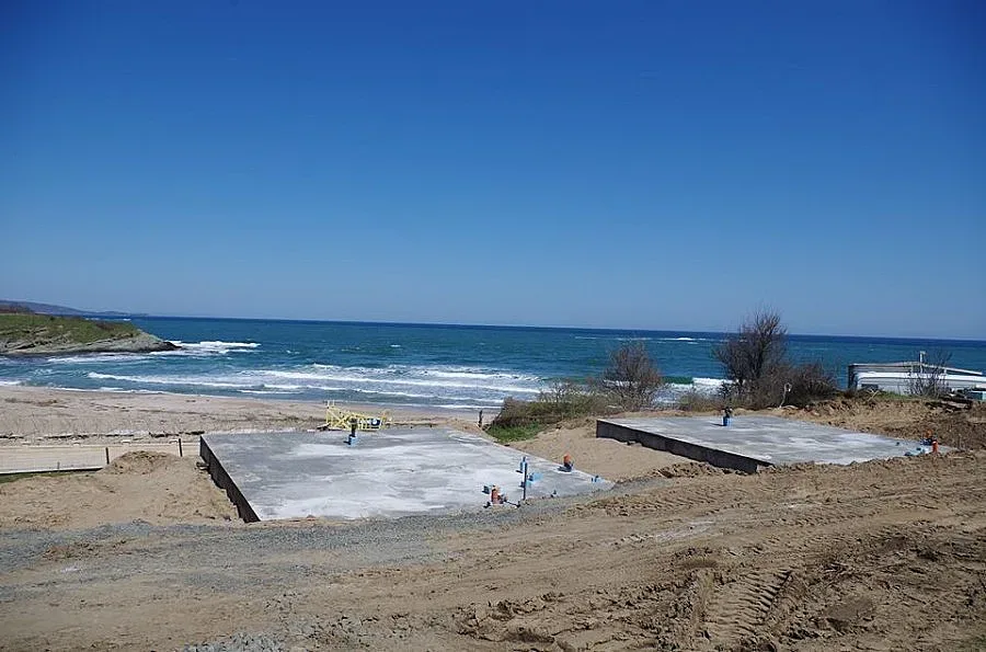 Павлова сложи под лупа строежа на къмпинг "Юг"