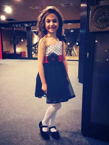 Крисия влезе във „Фортисимо в клас" с балада на „Металика"