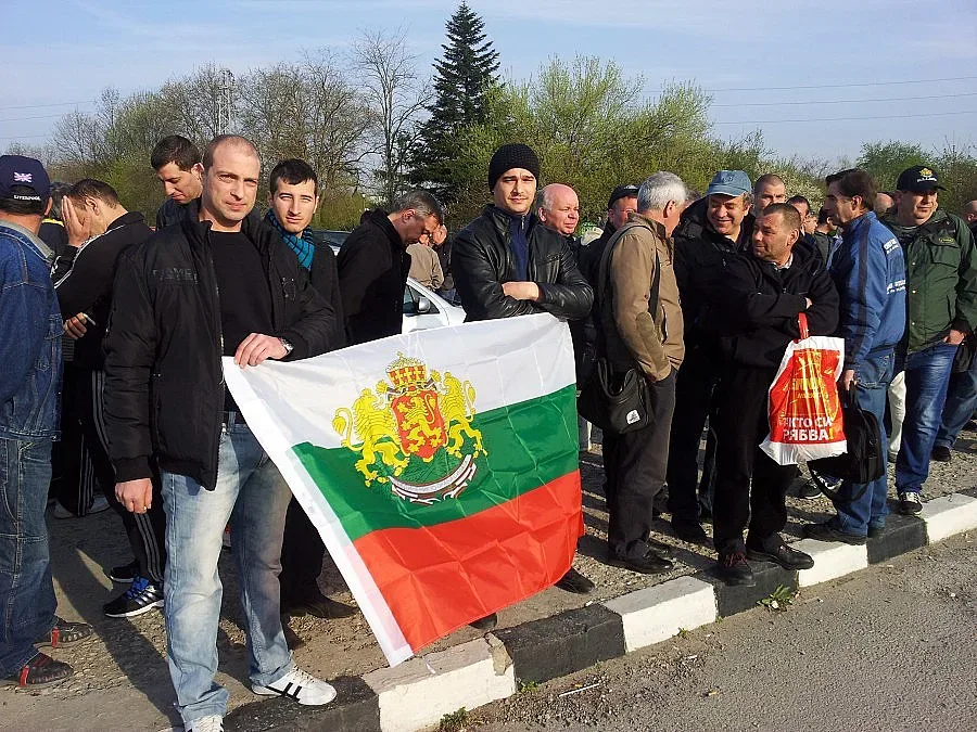 Протестиращи блокираха пътя Варна - Белослав