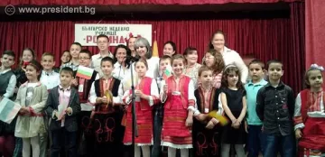 Нашенци в Малага питат Попова за бг школата