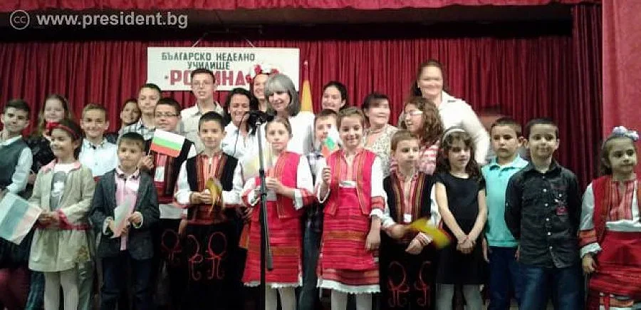 Нашенци в Малага питат Попова за бг школата