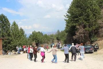 Стотици хапнаха курбан за здраве над Благоевград