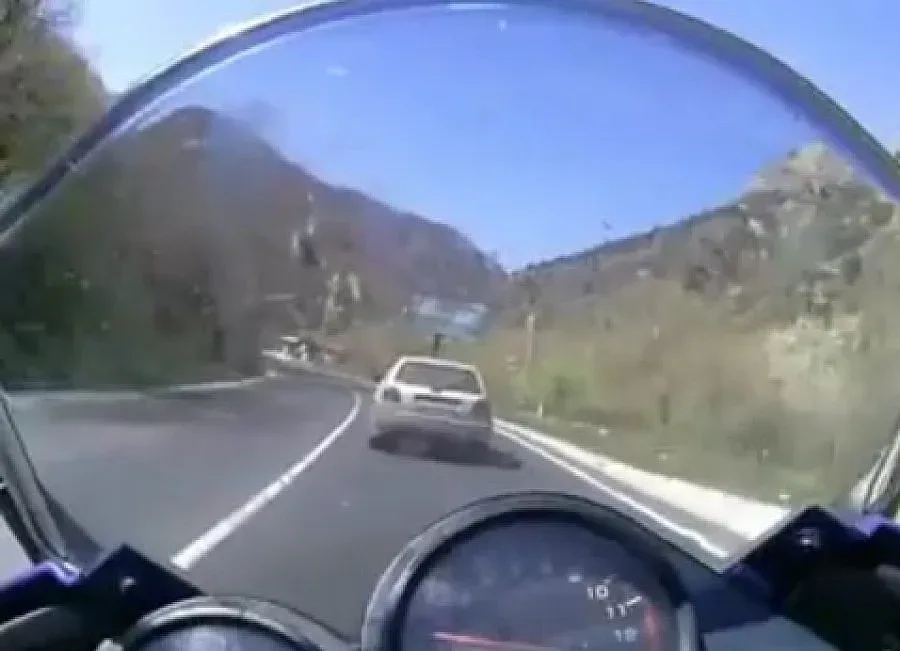 Психично болен засичал мотористите в Кресненското дефиле