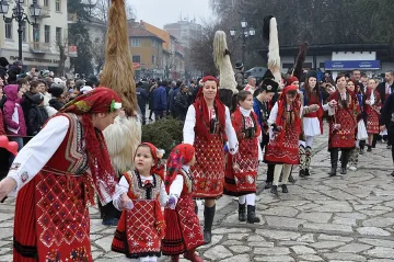 1 000 носии на площада в Разлог